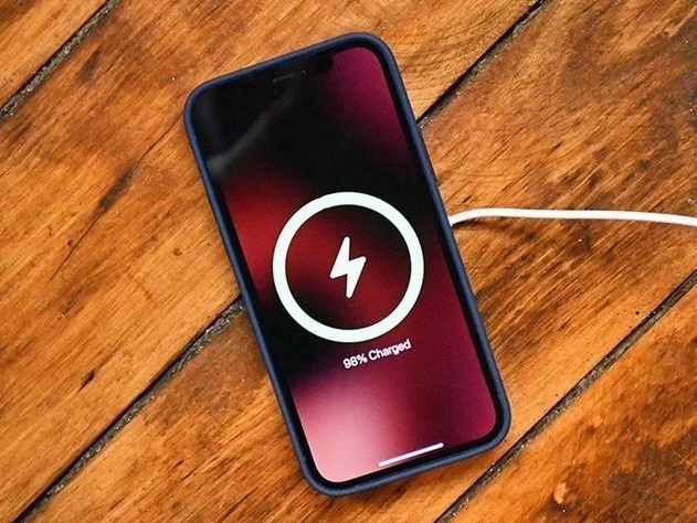 金乡苹果手机维修分享iPhone 12可以随便充电吗 